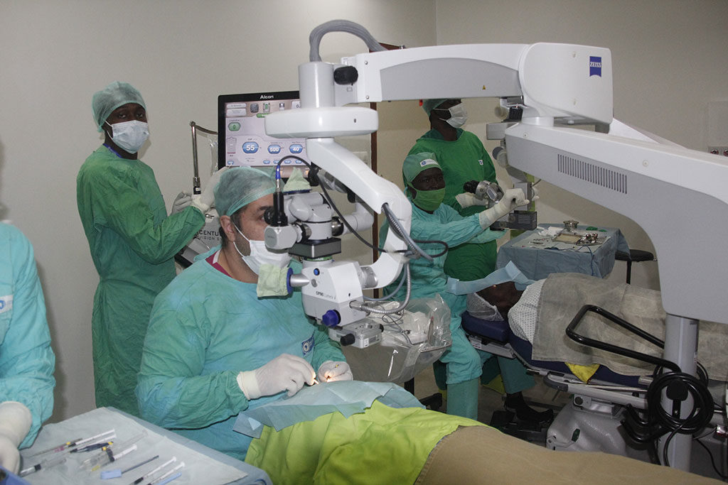 centre-for-sight-africa-best-eye-hospital-affordable-eye-care-treatment-surgery-in-nkpor-onitsha-anambra-state-nigeria-refractive-surgery